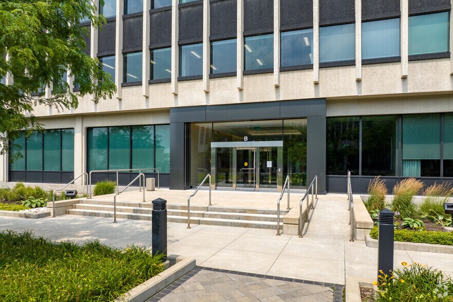 More Photos Of 6205 Airport Rd, Mississauga Office For Lease