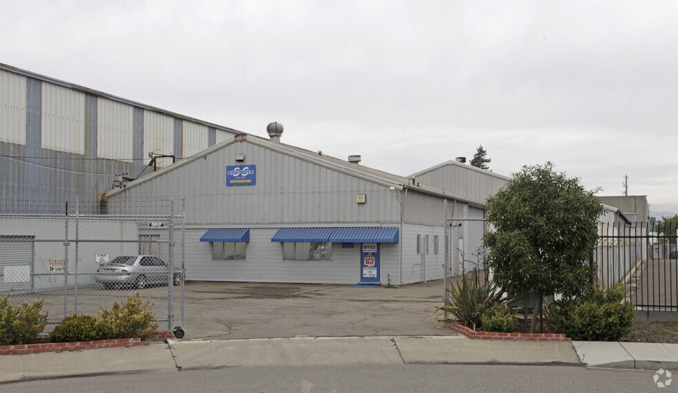 More Photos Of 496 Hester St, San Leandro Warehouse For Lease