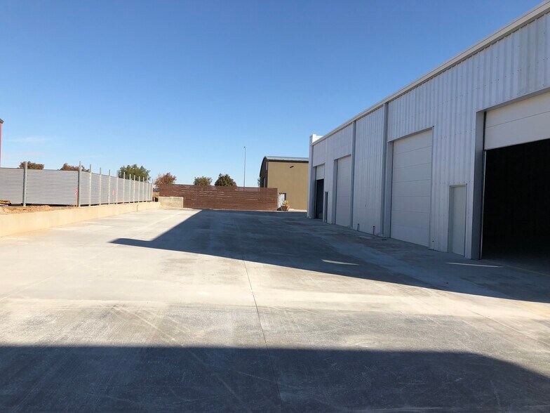 More Photos Of 3510-3512 Combine St, Paso Robles Industrial For Lease
