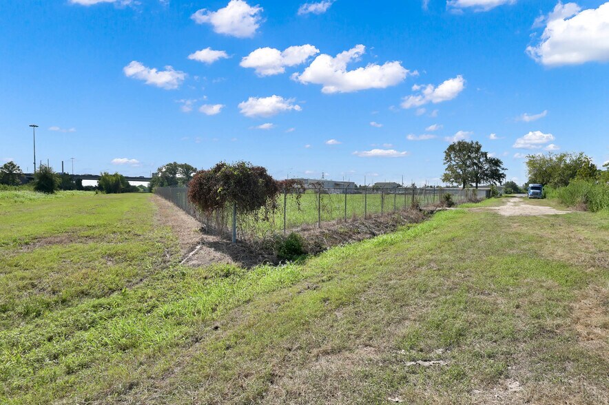 More Photos Of 0 Spring Blvd, Cypress Land For Sale