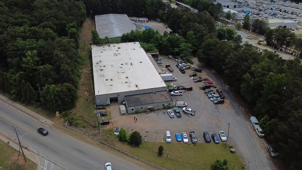 More Photos Of 2435 Stone Mountain Lithonia Rd, Lithonia Distribution For Lease