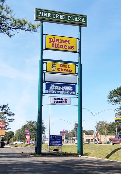 More Photos Of 730 Memorial Blvd, Picayune Unknown For Lease