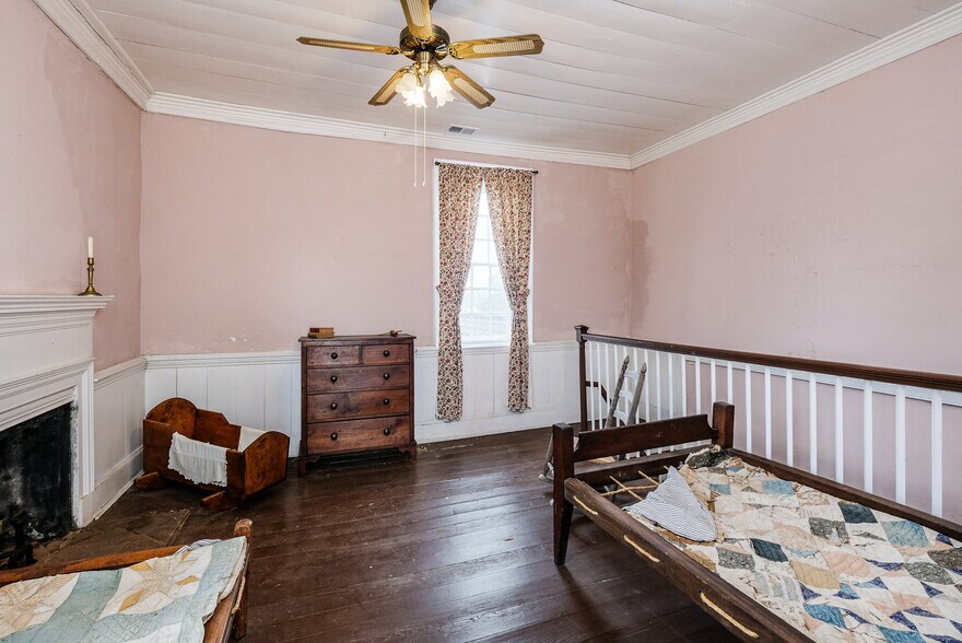 More Photos Of 163 Old Buncombe Rd, Union Specialty For Sale