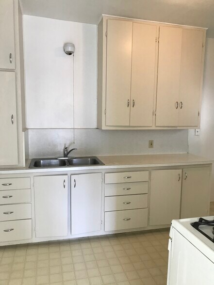 More Photos Of 419 Forest Ave, Pacific Grove Apartments For Sale