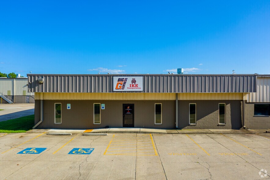 More Photos Of 880 Butler Dr, Murfreesboro Warehouse For Lease