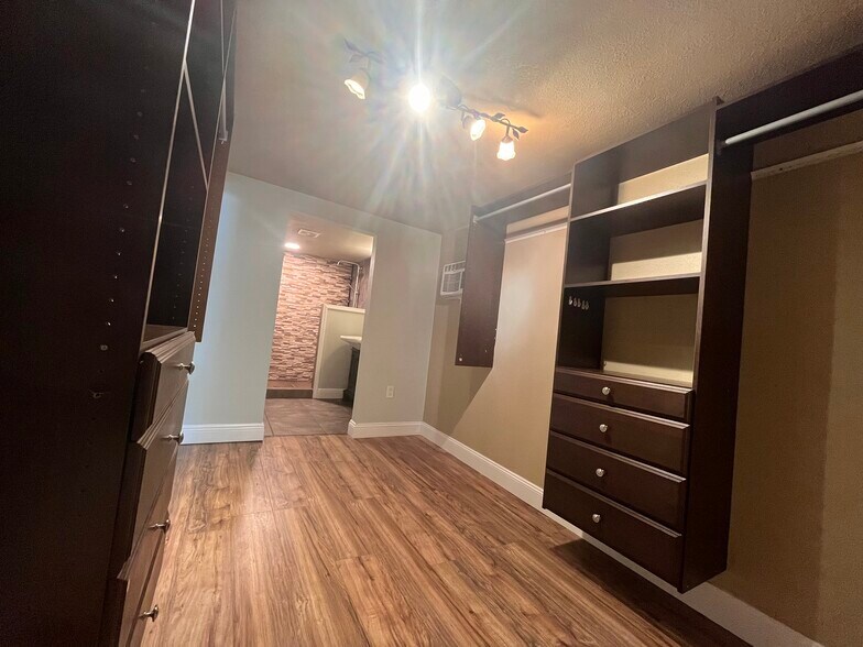 More Photos Of 230 S Center St, Pierson Apartments For Sale