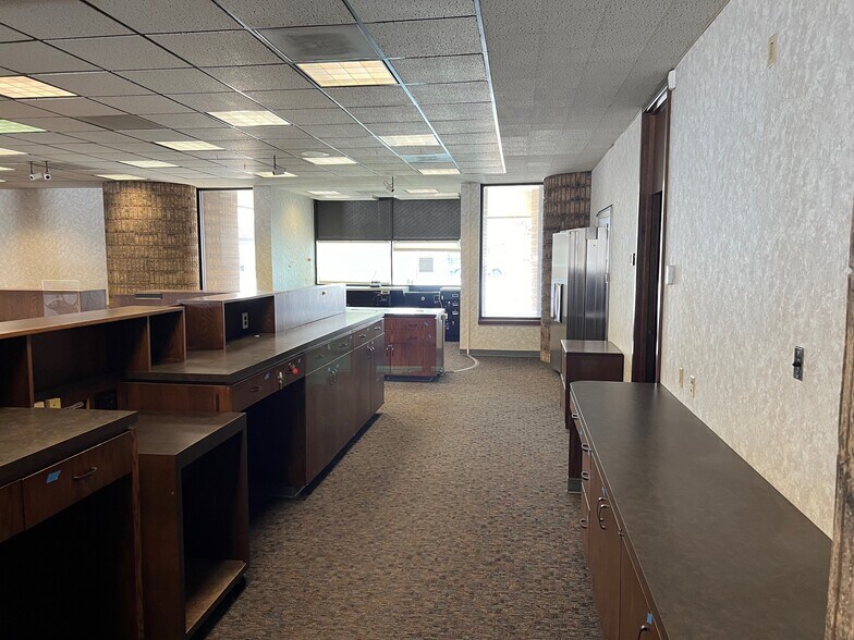 More Photos Of 502 2nd Ave N, Wahpeton Office For Sale