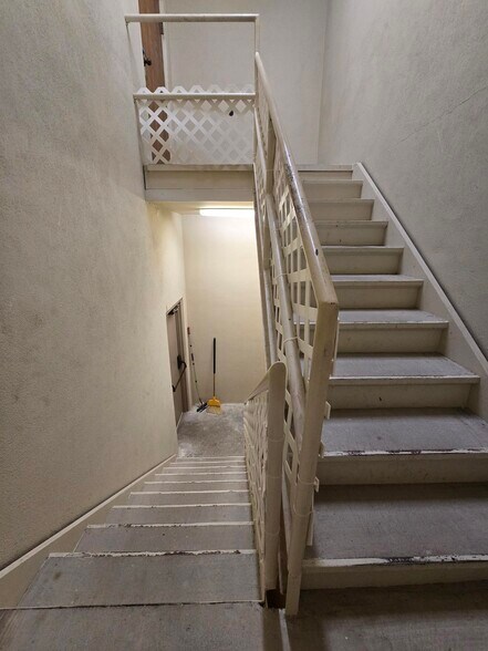 More Photos Of 4091 Colonial Blvd, Fort Myers Office Residential For Sale
