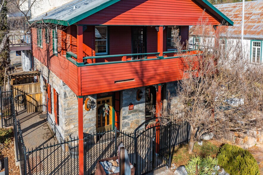 More Photos Of 21335 Consolation Rd, Volcano Storefront Retail Office For Sale