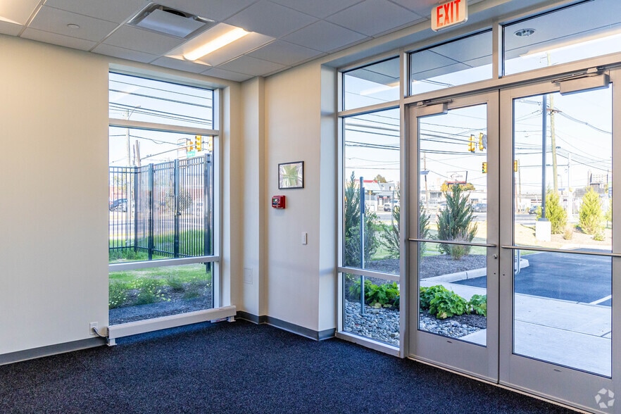 More Photos Of 925 Newark Ave, Elizabeth Unknown For Lease