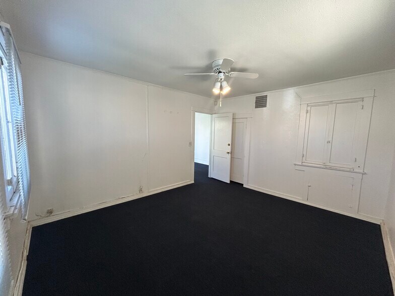 More Photos Of 1482 6th St, Coachella Office For Lease