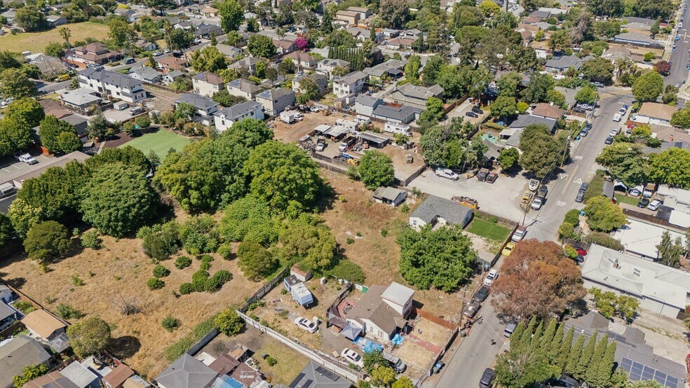 Primary Photo Of 990 Garden St, East Palo Alto Land For Sale
