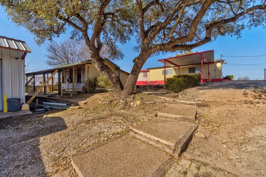 More Photos Of 5401 S Congress Ave, Austin Auto Dealership For Sale