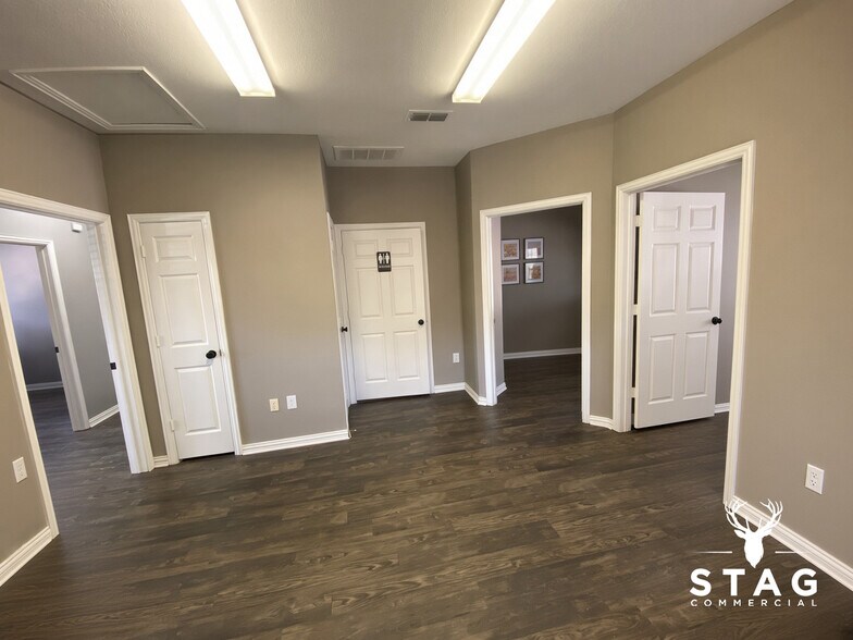 More Photos Of 2508-2516 Lillian Miller Pky, Denton Office For Lease