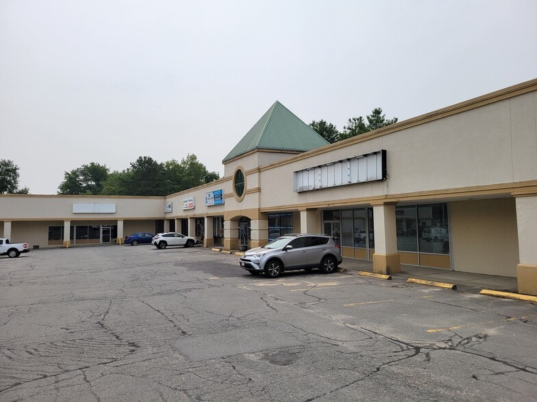 More Photos Of 222 Main St, Townsend Storefront For Sale