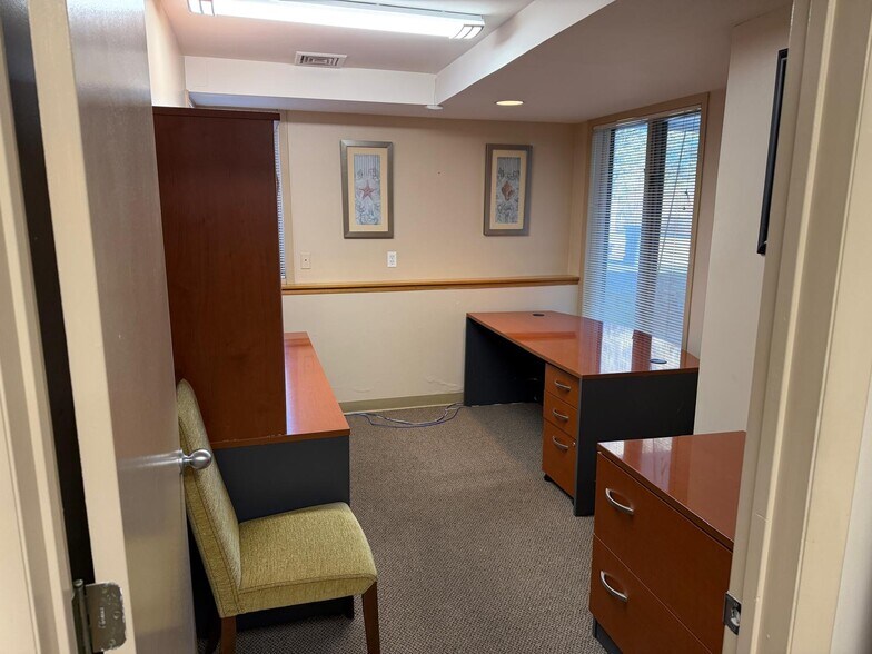 More Photos Of 321 N Main St, New City Office For Lease