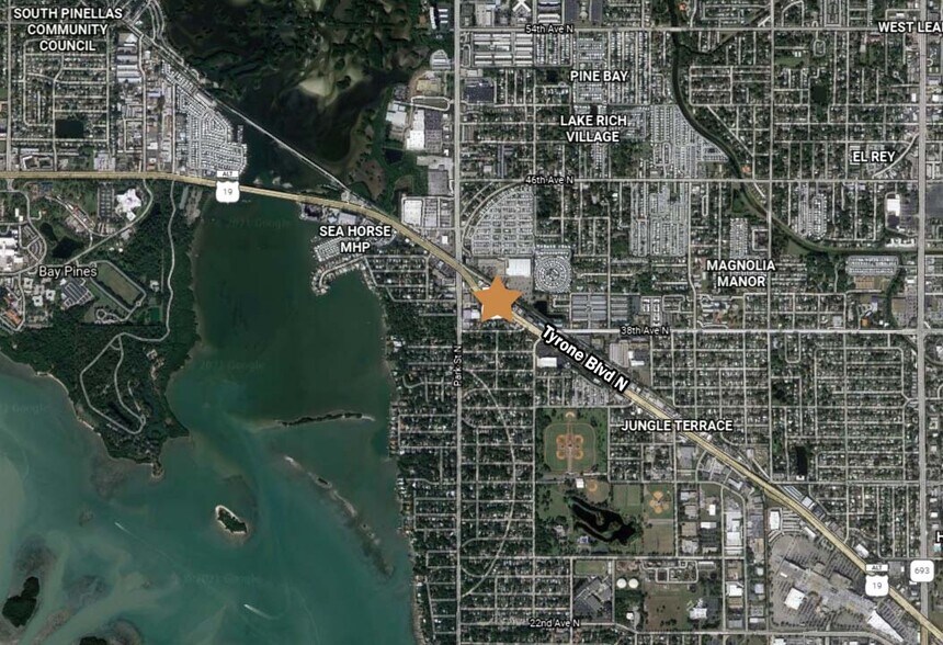 More Photos Of 3942 Tyrone Blvd N, Saint Petersburg General Retail For Lease