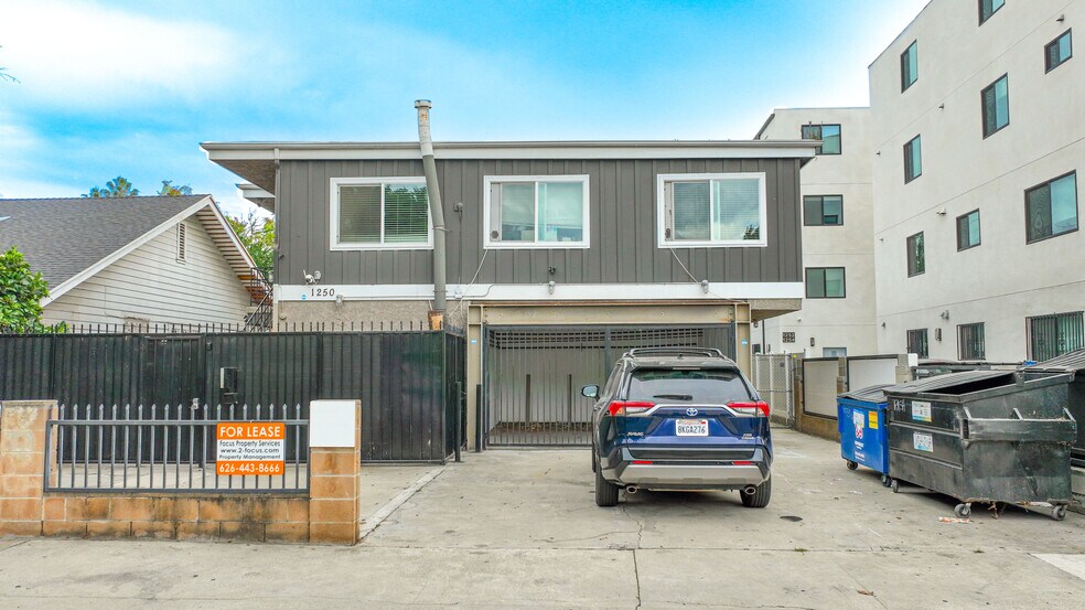 More Photos Of 1250 W 37th St, Los Angeles Apartments For Sale