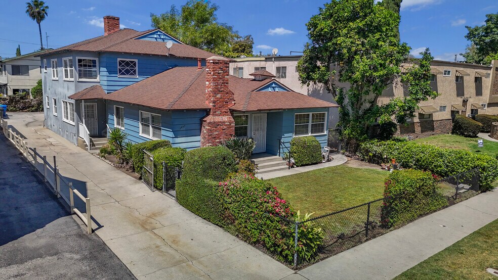 Primary Photo Of 5449 Bellingham Ave, Valley Village Apartments For Sale