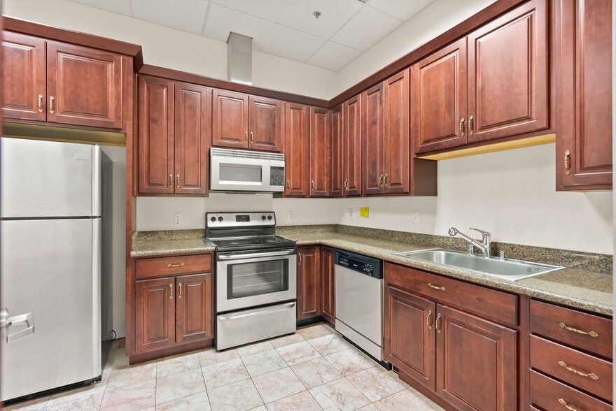 More Photos Of 959-987 Corporate Way, Fremont Research And Development For Lease