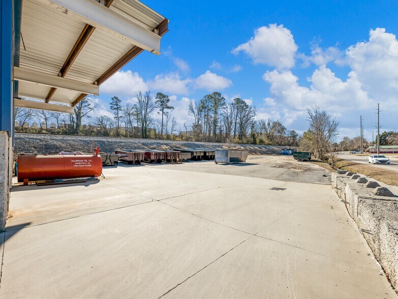 More Photos Of 1205 Industrial Blvd, Gainesville Warehouse For Sale