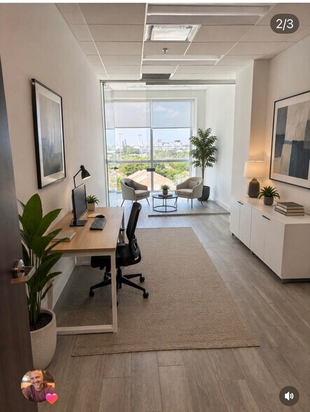 More Photos Of 400 W Hallandale Beach Blvd, Hallandale Beach Office For Sale