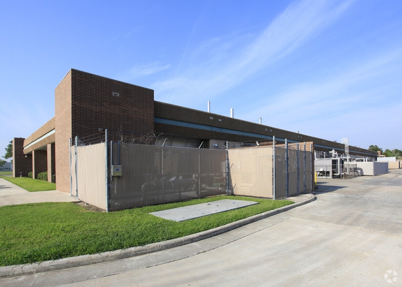 10301 Stella Link Rd, Houston, TX 77025 Medical Office For Lease