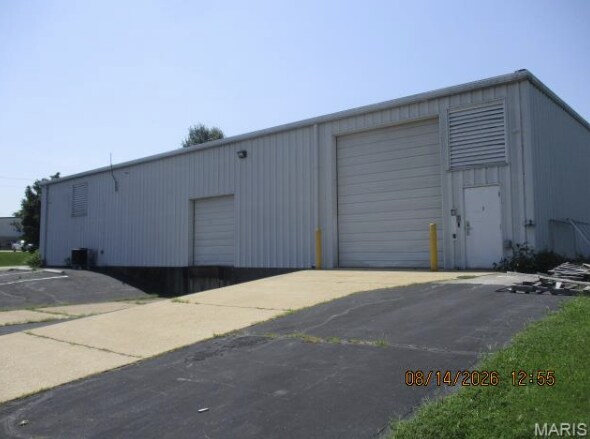 More Photos Of 9 Progress Pky, Union Industrial For Lease
