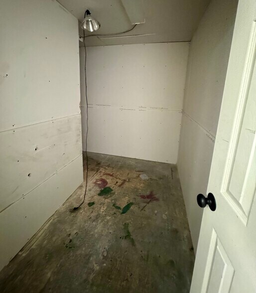 More Photos Of 111 Stanford Ave, Half Moon Bay Warehouse For Lease