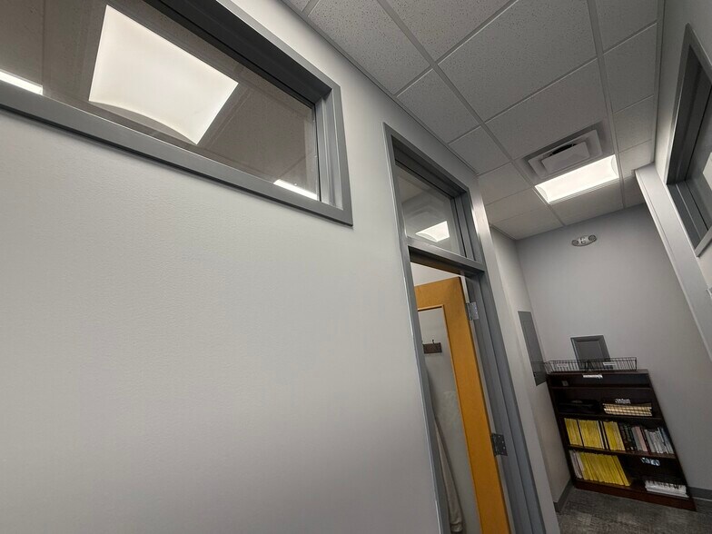 More Photos Of 2212 Murray Ave, Pittsburgh Office Residential For Lease