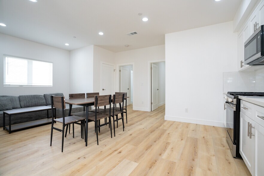 More Photos Of 1286 W 35th Pl, Los Angeles Apartments For Sale