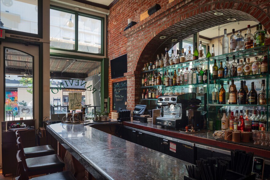 More Photos Of 826-836 5th Ave, San Diego General Retail For Sale