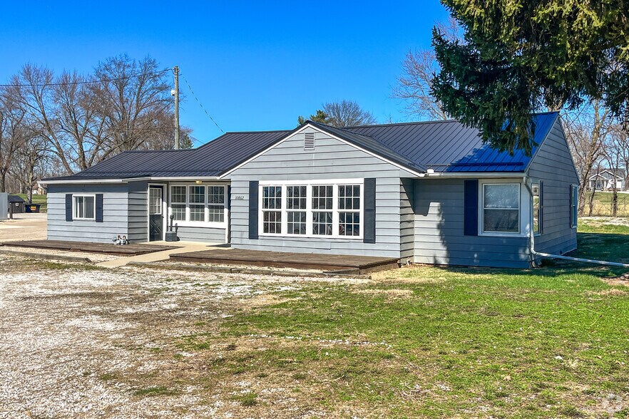 Primary Photo Of 10862 Mill Dam Rd, Hebron Storefront Retail Office For Sale