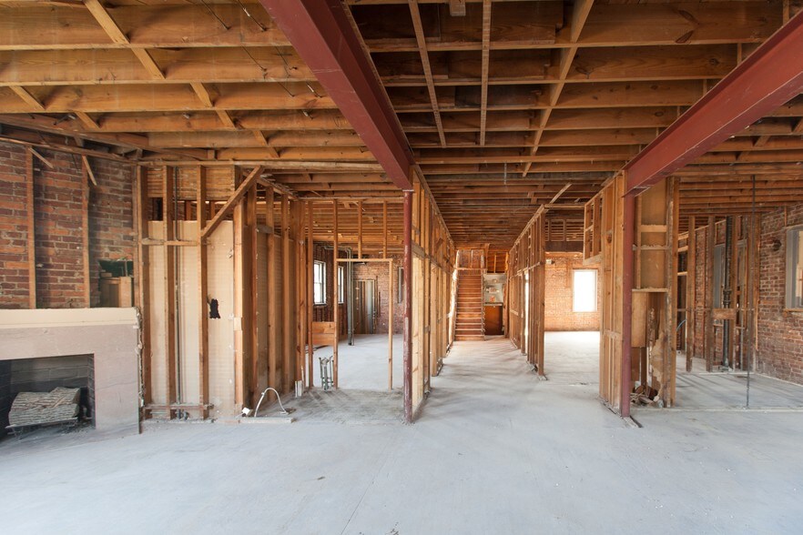 More Photos Of 2512 Habersham St, Savannah Medical For Lease