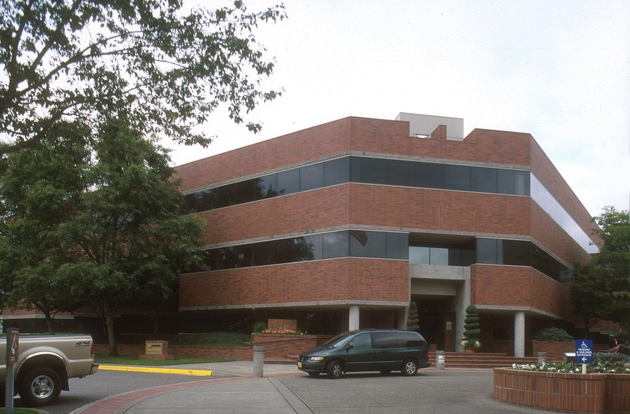 More Photos Of 8000 NE Parkway Dr, Vancouver Office For Lease