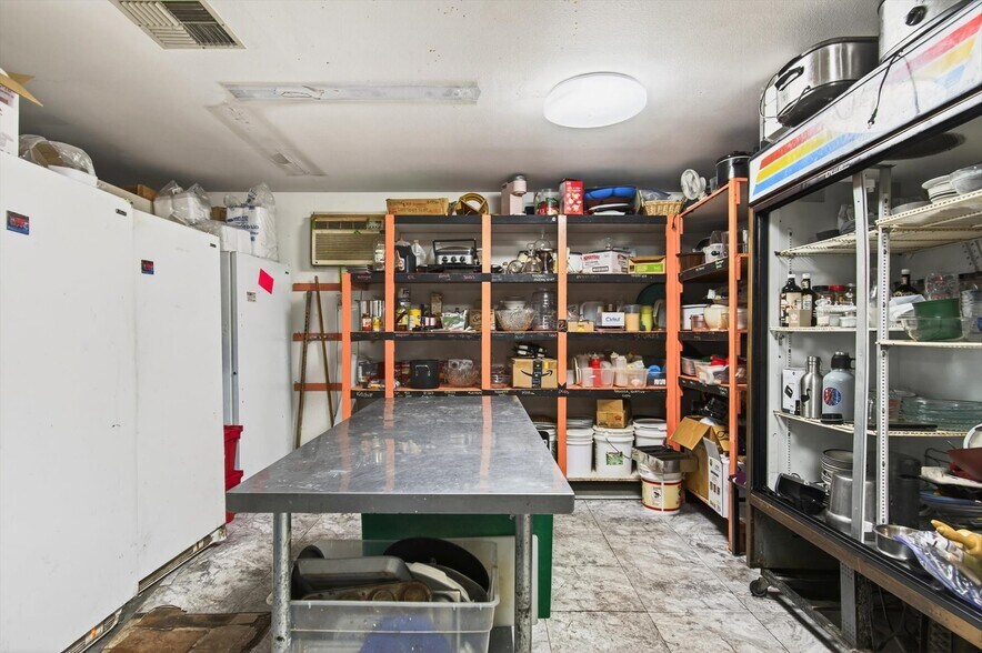 More Photos Of 50316 Columbia River Hwy, Scappoose Restaurant For Sale