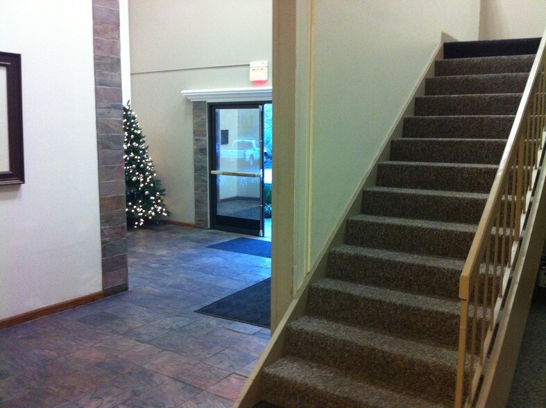 More Photos Of 1250 Sutterville Rd, Sacramento Office For Lease