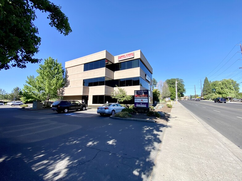 Primary Photo Of 1575 E McAndrews Rd, Medford Office For Lease