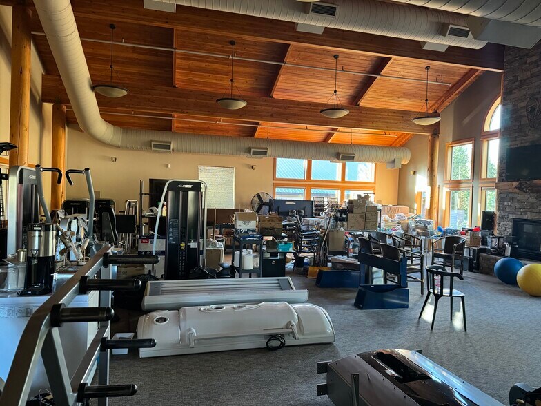 More Photos Of 18135 Cottonwood Rd, Sunriver General Retail For Sale