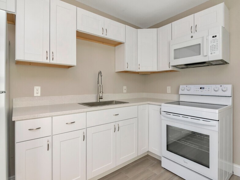 More Photos Of , Bradenton Multifamily For Sale