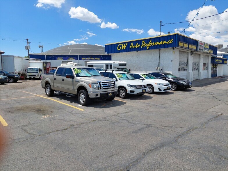 More Photos Of 1422-1462 S Redwood Rd, Salt Lake City Showroom For Sale