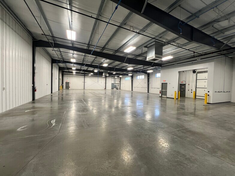 More Photos Of 2980 E Coliseum Blvd, Fort Wayne Industrial For Lease