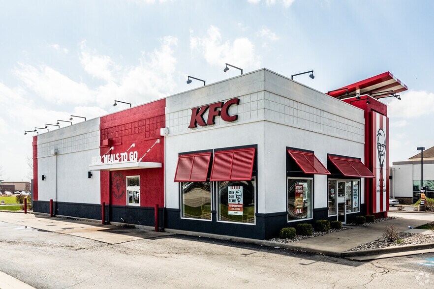 More Photos Of 9551 NE 83rd Ter, Kansas City Restaurant For Lease