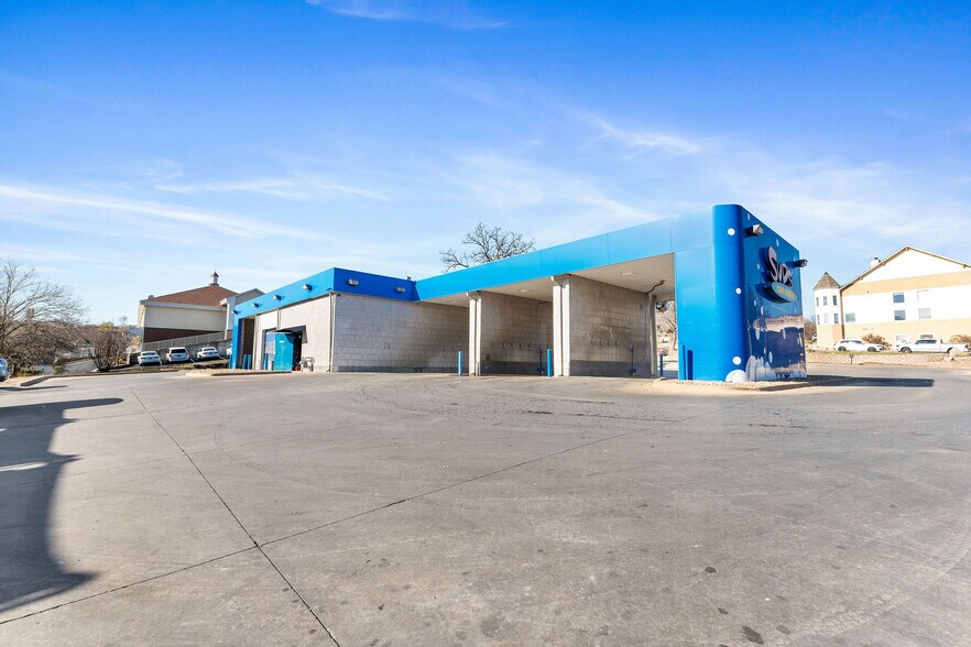 More Photos Of 2876 Green Mountain Dr, Branson Carwash For Sale