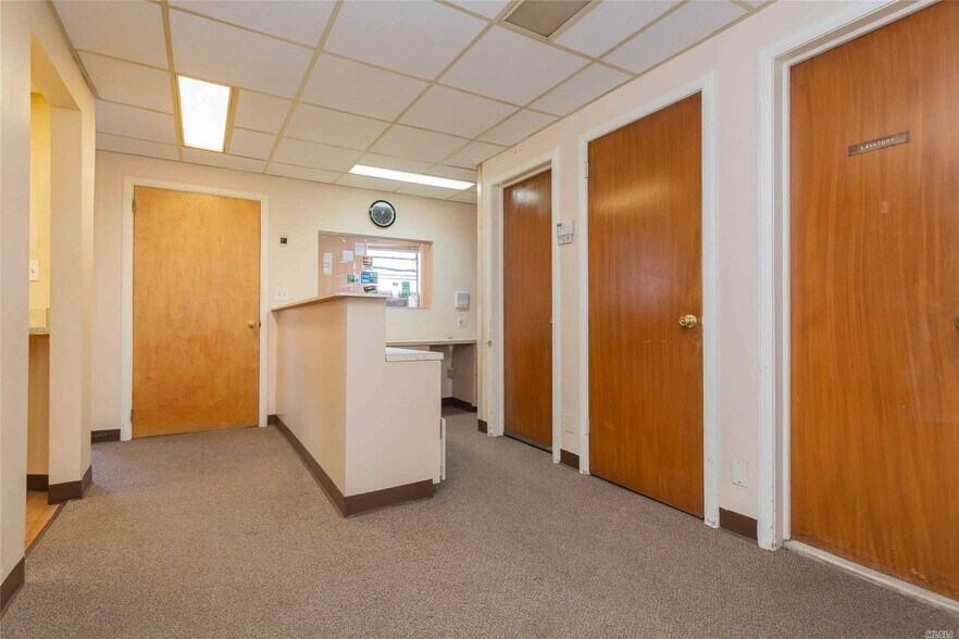 More Photos Of 2202 Utopia Pky, Whitestone Office For Lease