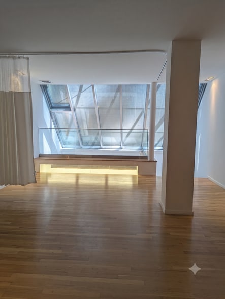 More Photos Of 150 W 58th St, New York Apartments For Lease