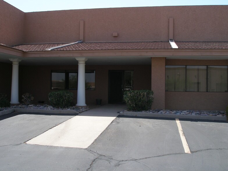 More Photos Of 16508 E Laser Dr, Fountain Hills Distribution For Lease
