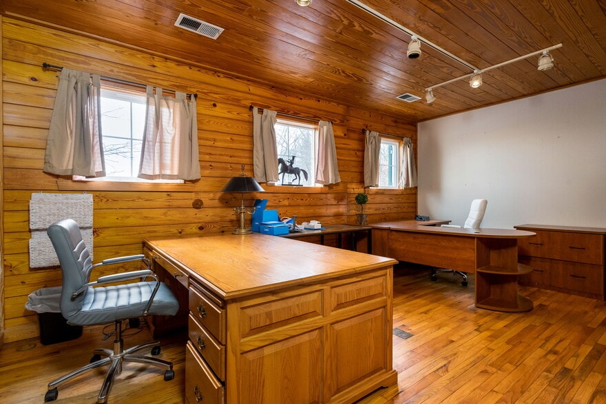 More Photos Of 12298 Croton Rd, Croton Specialty For Sale