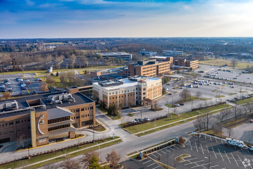 More Photos Of 160 N Eagle Creek Dr, Lexington Medical For Lease