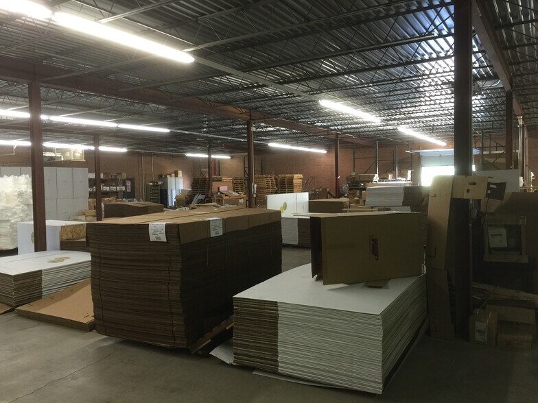 More Photos Of 7514 NC Hwy 10, Vale Manufacturing For Lease